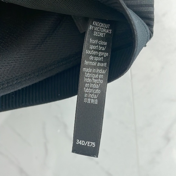 Victoria Secret Sport Bra - Picture 4 of 5